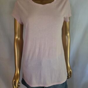 Classic Crewneck Women’s Top in Light Pink